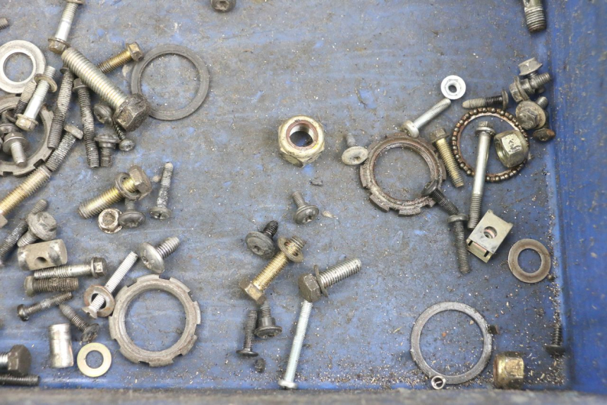 photo de SCHRAUBENBEUTEL PEUGEOT TKR TREKKER FURIOUS 50 (2005 - 2014) - Zoom auf Gebrauchszustand