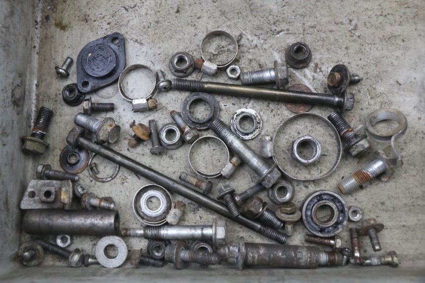 photo de SCHRAUBEN SUZUKI TS X 80 (1984 - 1988) - Hauptansicht