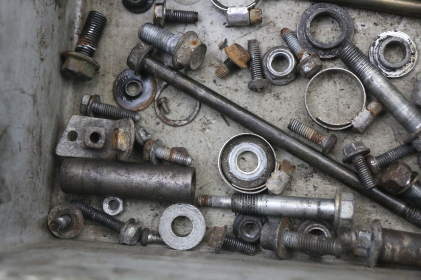 photo de SCHRAUBEN SUZUKI TS X 80 (1984 - 1988) - Alternative Perspektive