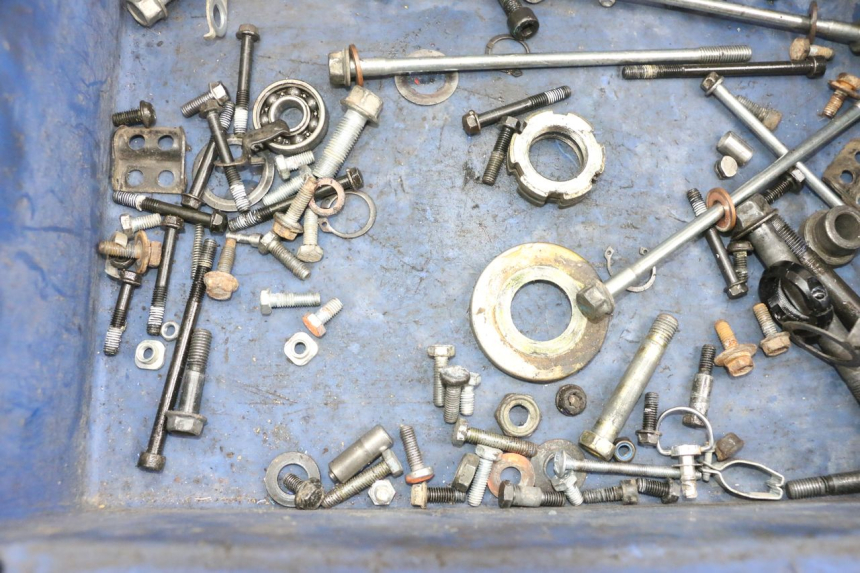 photo de SCHRAUBEN YAMAHA TTR 125 (2000 - 2020) - Zoom auf Gebrauchszustand