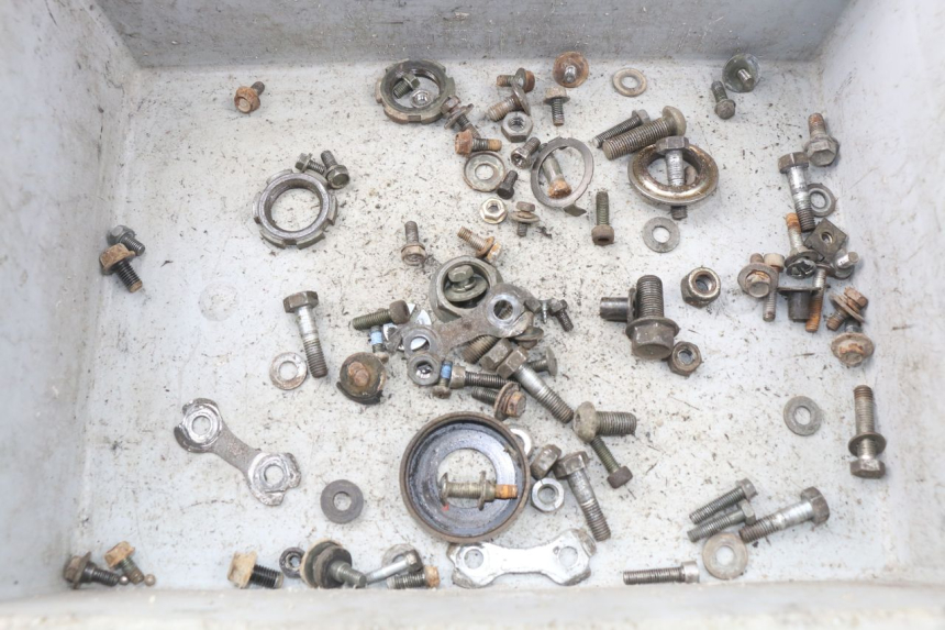 photo de SCHRAUBEN YAMAHA TW 125 (1998 - 2002) - Hauptansicht