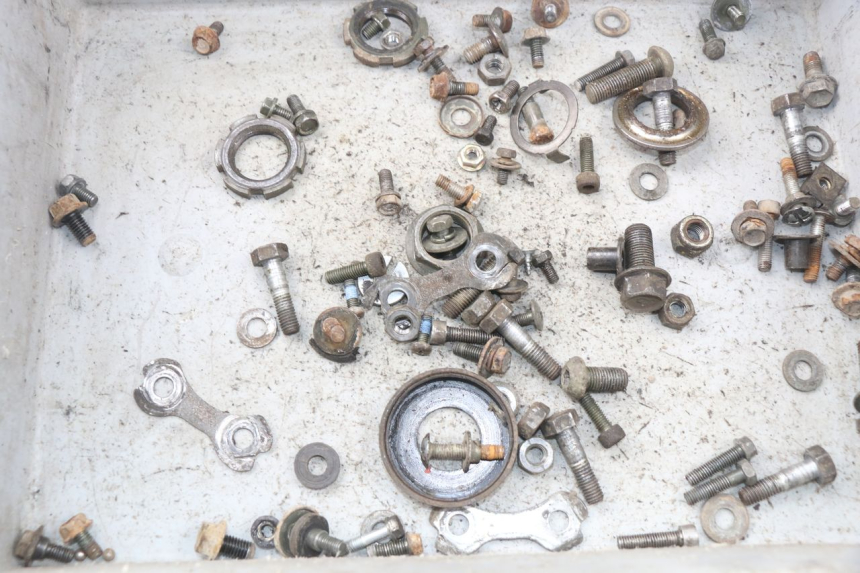 photo de SCHRAUBEN YAMAHA TW 125 (1998 - 2002) - Detailansicht des Bauteils