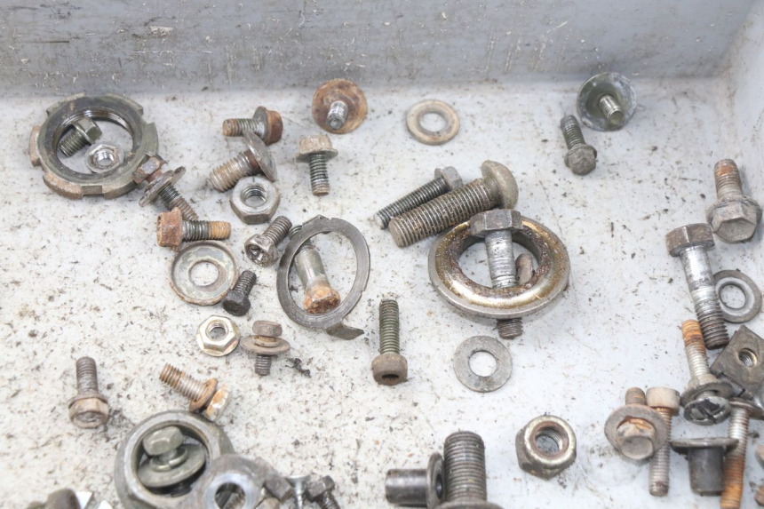 photo de SCHRAUBEN YAMAHA TW 125 (1998 - 2002) - Alternative Perspektive