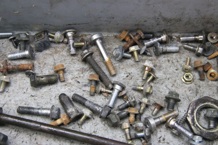 photo de SCHRAUBENBEUTEL PEUGEOT TWEET 4T 50 (2010 - 2014) - Gesamtansicht des Produkts