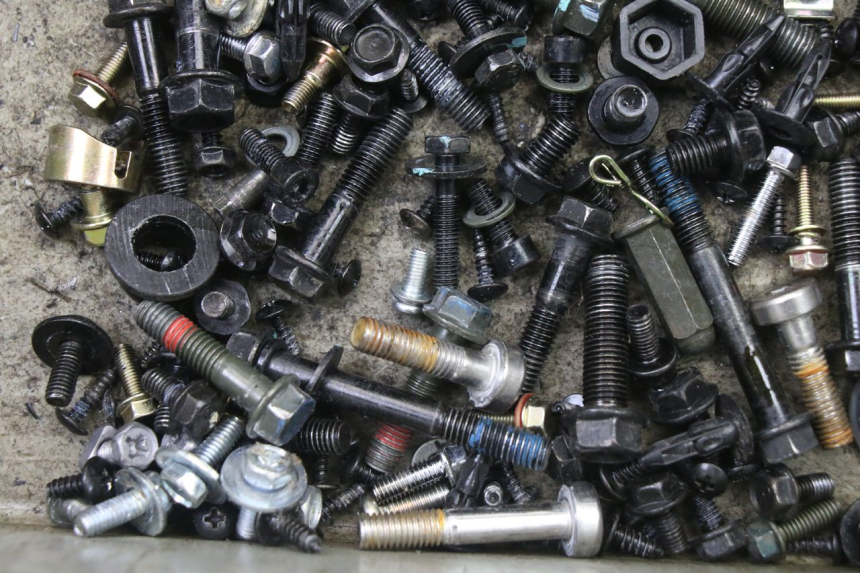 photo de SCHRAUBEN PEUGEOT TWEET 4T 50 (2023 - 2025) - Alternative Perspektive