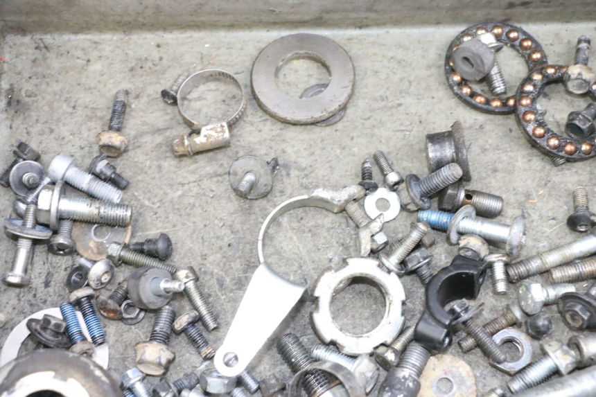 photo de SCHRAUBEN YAMAHA TZR 50 (2008 - 2016) - Zoom auf Gebrauchszustand