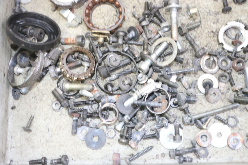 photo de SCHRAUBENBEUTEL SUZUKI UH BURGMAN 125 (2002 - 2006) - Zoom auf Gebrauchszustand