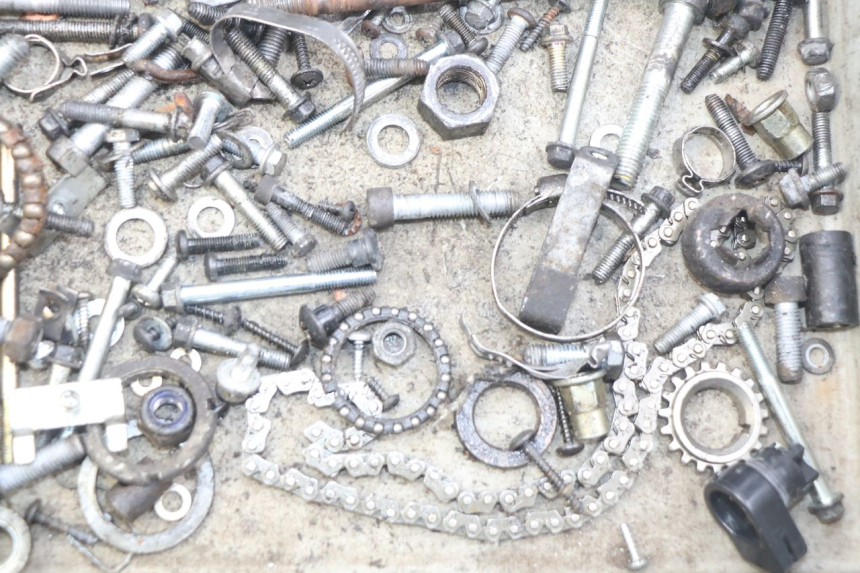 photo de SCHRAUBENBEUTEL PIAGGIO VESPA LXV 125 (2006 - 2009) - Zoom auf Gebrauchszustand