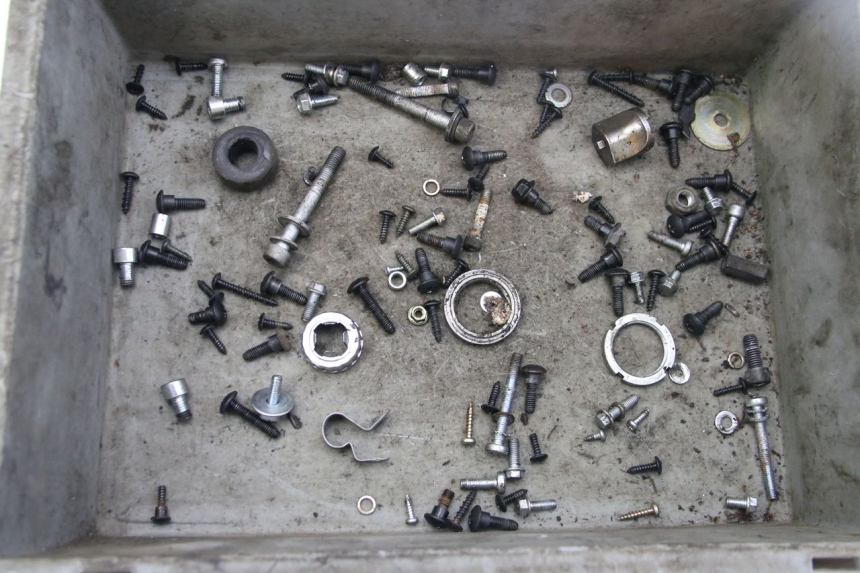 photo de SCHRAUBENBEUTEL PIAGGIO VESPA S 2T 50 (2007 - 2014) - Hauptansicht