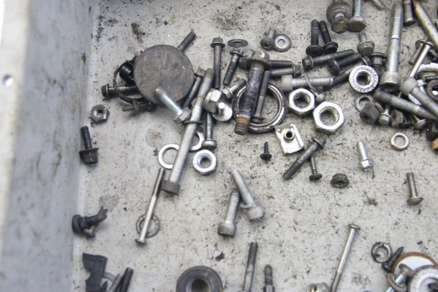 photo de SCHRAUBENBEUTEL PIAGGIO VESPA S 2T 50 (2007 - 2014) - Zoom auf Gebrauchszustand