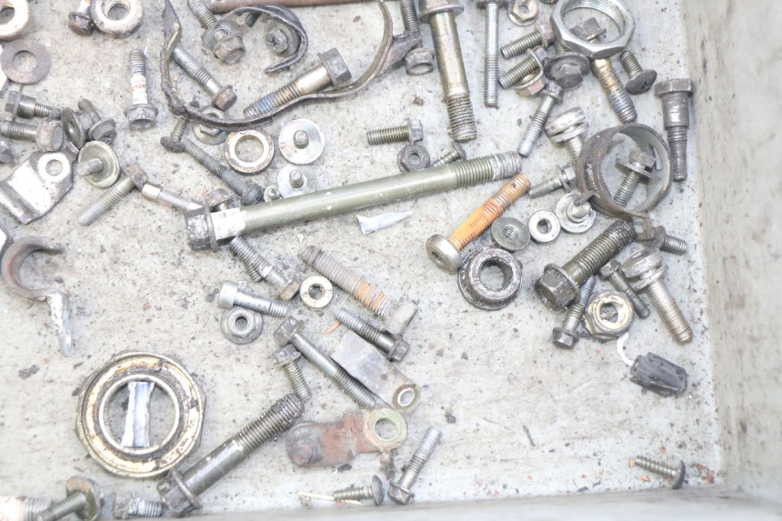 photo de SCHRAUBENBEUTEL KYMCO VITALITY 2T 50 (2004 - 2010) - Zoom auf Gebrauchszustand