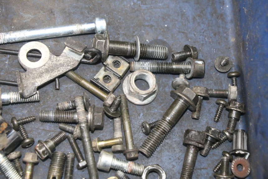 photo de SCHRAUBENBEUTEL PEUGEOT VIVACITY NEW 2T 50 (2008 - 2017) - Zoom auf Gebrauchszustand