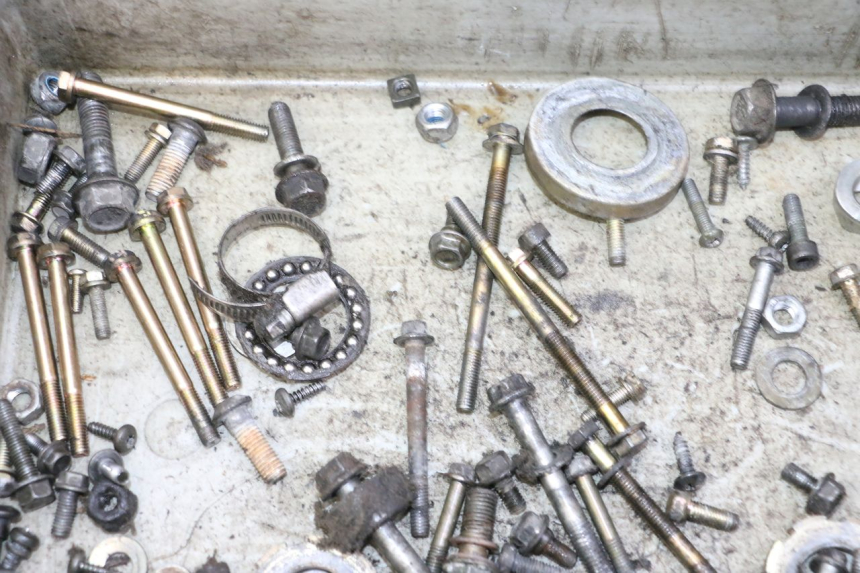 photo de SCHRAUBENBEUTEL PEUGEOT VIVACITY NEW 2T 50 (2008 - 2017) - Zoom auf Gebrauchszustand