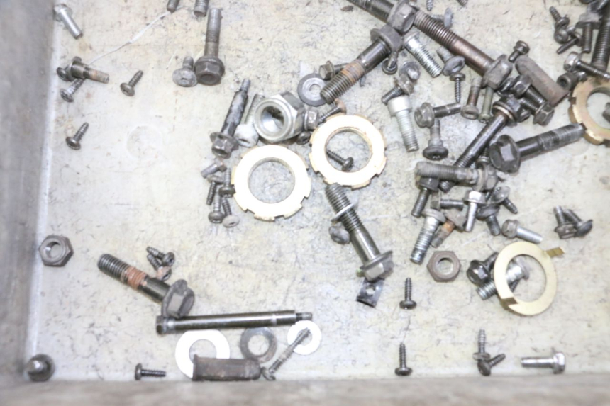 photo de SCHRAUBENBEUTEL PEUGEOT VIVACITY NEW 4T 50 (2008 - 2017) - Zoom auf Gebrauchszustand