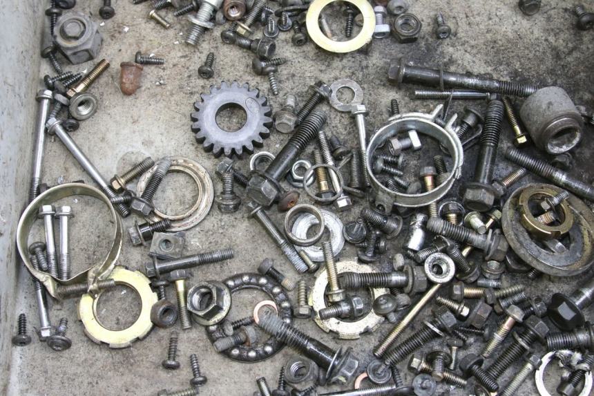 photo de SCHRAUBEN PEUGEOT VIVACITY 125 (2010 - 2017) - Zoom auf Gebrauchszustand