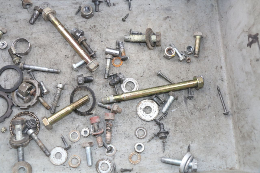 photo de SCHRAUBENBEUTEL PEUGEOT VIVACITY 50 (1998 - 2003) - Detailansicht des Bauteils