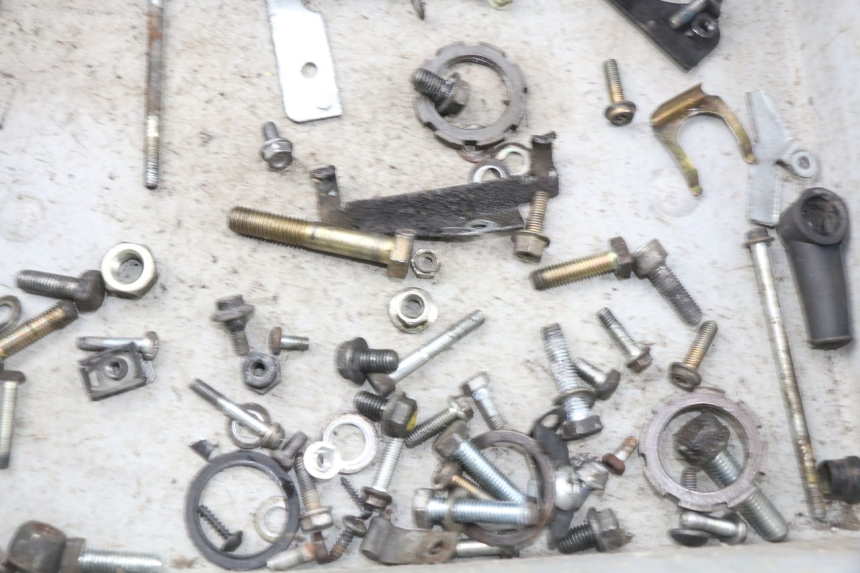 photo de SCHRAUBENBEUTEL PEUGEOT VIVACITY 50 (2004 - 2009) - Zoom auf Gebrauchszustand