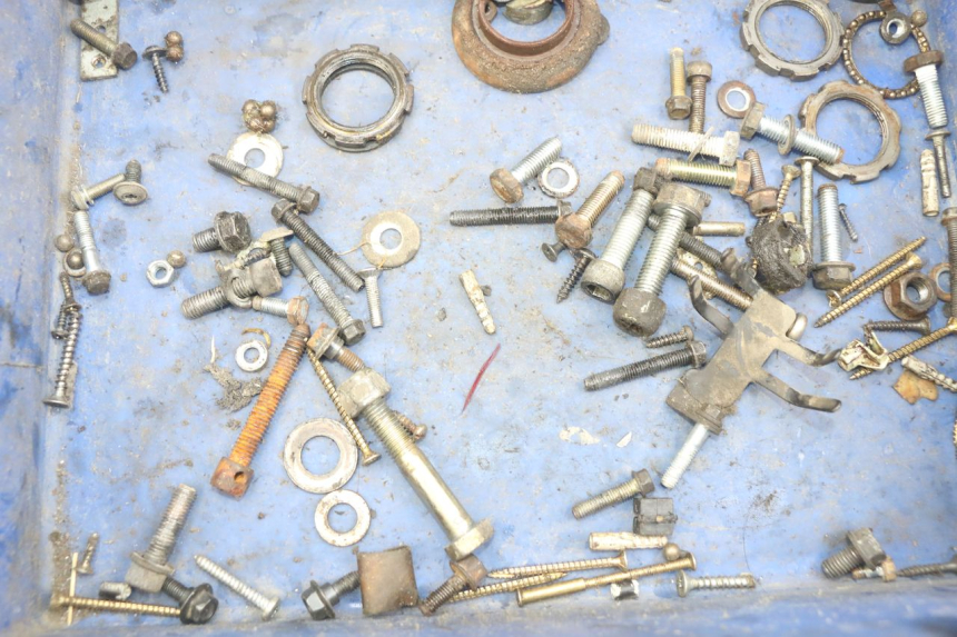 photo de SCHRAUBENBEUTEL PEUGEOT VIVACITY 50 (1998 - 2003) - Detailansicht des Bauteils