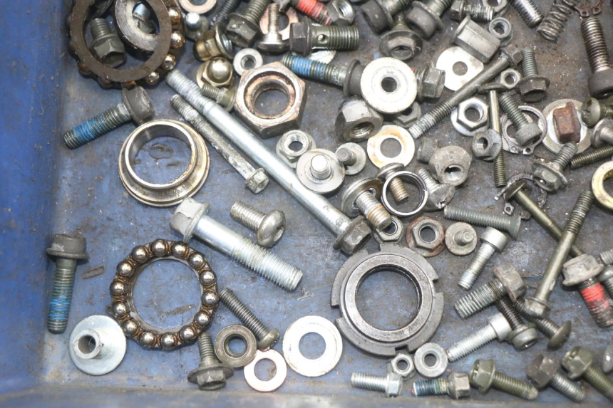 photo de SCHRAUBEN SUZUKI VL INTRUDER 125 (2004 - 2007) - Alternative Perspektive