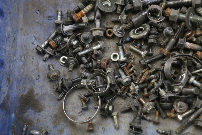 photo de SCHRAUBENBEUTEL YAMAHA XMAX X-MAX 125 (2006 - 2009) - Zoom auf Gebrauchszustand