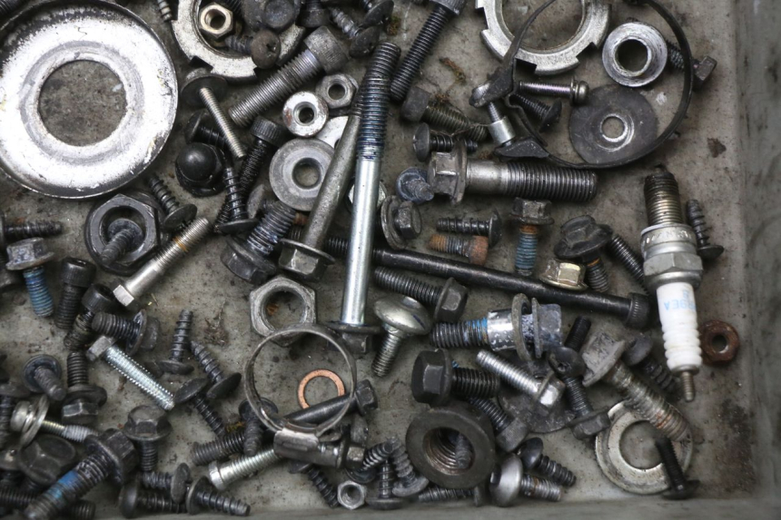 photo de SCHRAUBENBEUTEL YAMAHA X-MAX XMAX 125 (2010 - 2013) - Technische Nahaufnahme