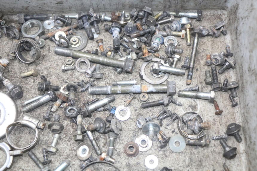 photo de SCHRAUBENBEUTEL YAMAHA XMAX X-MAX 125 (2006 - 2009) - Zoom auf Gebrauchszustand