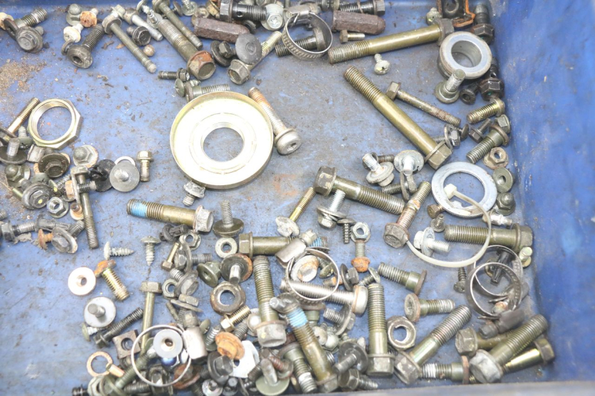 photo de SCHRAUBENBEUTEL KYMCO X-TOWN XTOWN 125 (2016 - 2021) - Zoom auf Gebrauchszustand