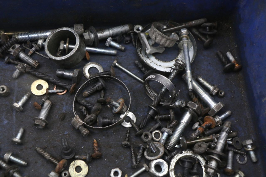 photo de SCHRAUBENBEUTEL PIAGGIO X8 125 (2004 - 2007) - Zoom auf Gebrauchszustand