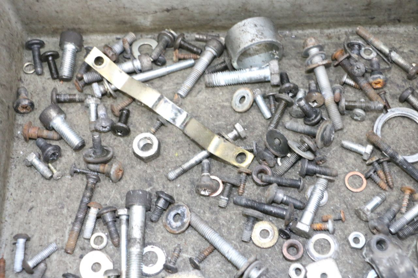 photo de SCHRAUBENBEUTEL PIAGGIO X8 125 (2004 - 2007) - Zoom auf Gebrauchszustand