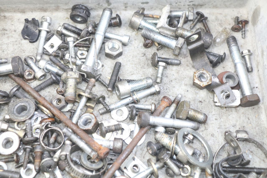 photo de SCHRAUBENBEUTEL PIAGGIO X9 EVOLUTION 125 (2003 - 2007) - Alternative Perspektive