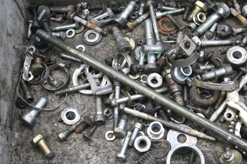 photo de SCHRAUBENBEUTEL PIAGGIO X9 EVOLUTION 125 (2003 - 2007) - Zoom auf Gebrauchszustand