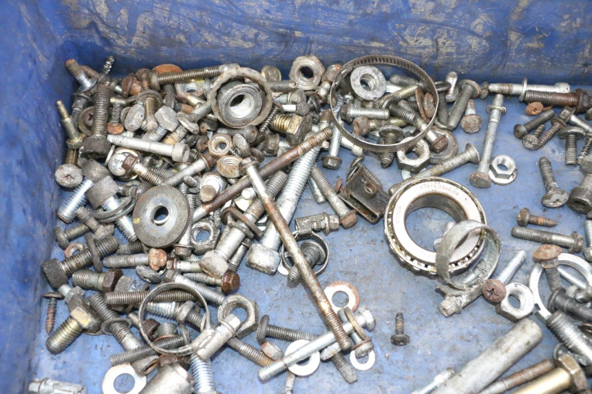 photo de SCHRAUBENBEUTEL PIAGGIO X9 EVOLUTION 125 (2003 - 2007) - Zoom auf Gebrauchszustand