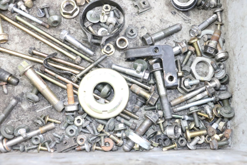 photo de SCHRAUBEN KYMCO XCITING 250 (2006 - 2009) - Zoom auf Gebrauchszustand