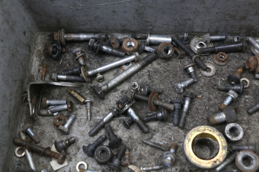 photo de SCHRAUBENBEUTEL PIAGGIO XEVO - X EVO 125 (2007 - 2017) - Detailansicht des Bauteils