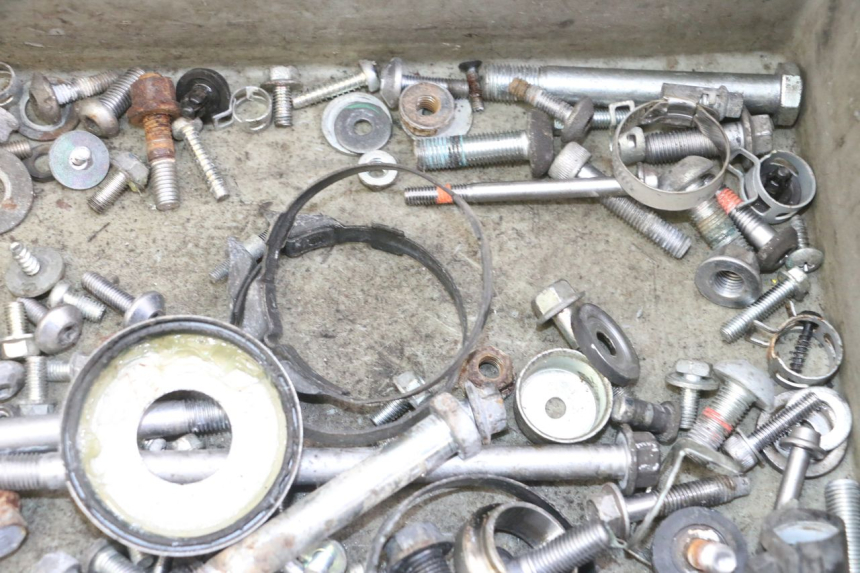 photo de SCHRAUBEN YAMAHA XJ6 ABS 600 (2008 - 2016) - Technische Nahaufnahme