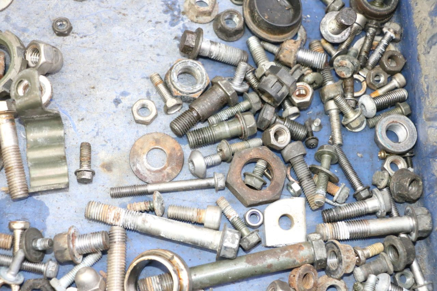 photo de SCHRAUBEN YAMAHA XJN DIVERSION 600 (2000 - 2003) - Technische Nahaufnahme