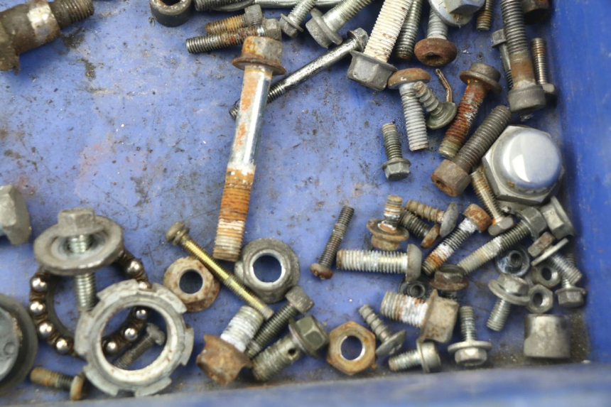 photo de SCHRAUBEN YAMAHA XJN XJ N DIVERSION 600 (1994 - 1997) - Zoom auf Gebrauchszustand