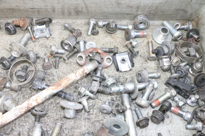 photo de SCHRAUBEN HONDA XLV VARADERO 125 (2000 - 2006) - Technische Nahaufnahme