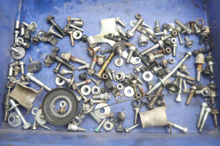 photo de SCHRAUBEN HONDA XLV VARADERO 125 (2007 - 2012) - Hauptansicht