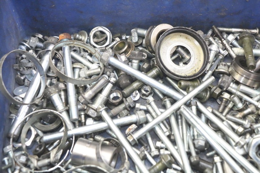 photo de SCHRAUBEN YAMAHA XP T-MAX TMAX 500 (2004 - 2007) - Zoom auf Gebrauchszustand