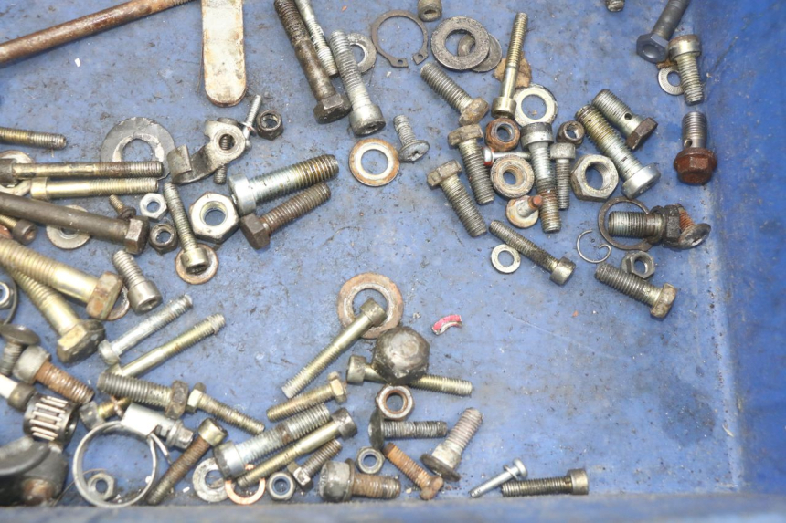 photo de SCHRAUBENBEUTEL PEUGEOT XP6 50 (2006 - 2011) - Zoom auf Gebrauchszustand