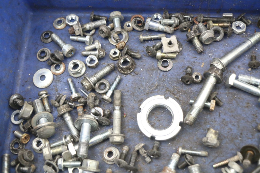 photo de SCHRAUBEN HYOSUNG XRX 125 (2000 - 2008) - Detailansicht des Bauteils