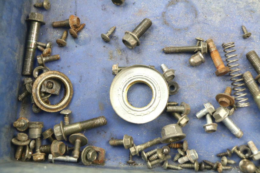 photo de SCHRAUBEN KINROAD XT T-8 125 (2006 - 2006) - Zoom auf Gebrauchszustand