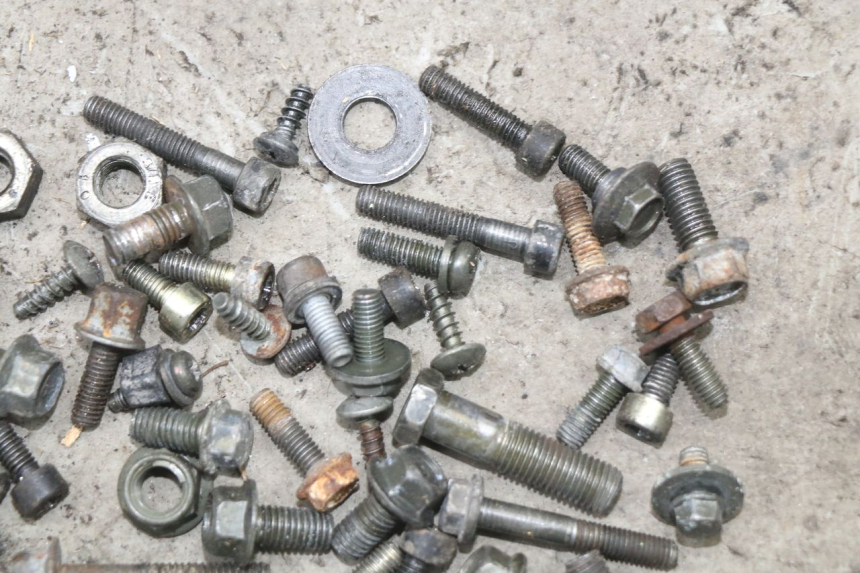 photo de SCHRAUBEN YAMAHA BW'S NG NEXT GENERATION 50 (1996 - 2003) - Zoom auf Gebrauchszustand