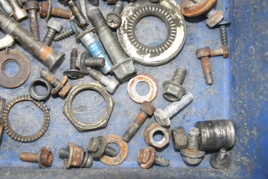 photo de SCHRAUBEN YAMAHA BW'S NG NEXT GENERATION 50 (1996 - 2003) - Technische Nahaufnahme