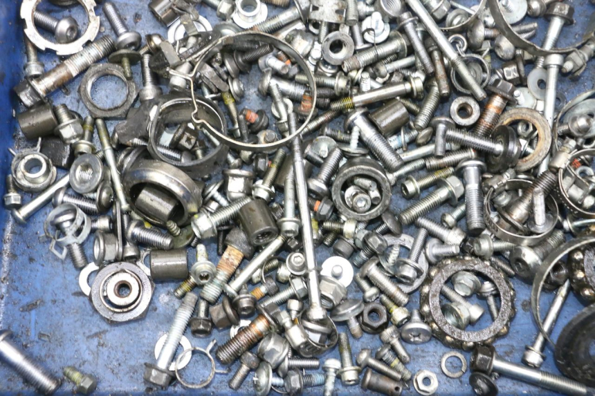 photo de SCHRAUBEN YAMAHA FZ1 FAZER 1000 (2007 - 2009) - Zoom auf Gebrauchszustand