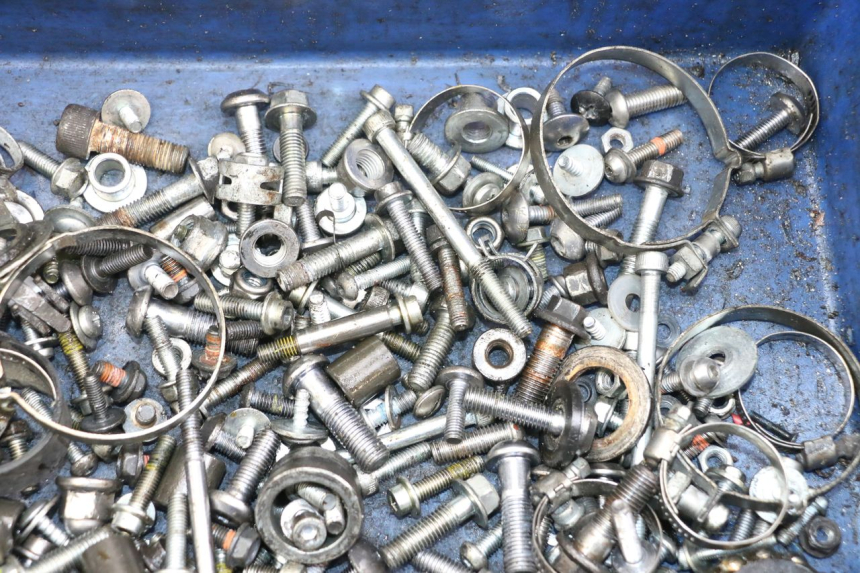 photo de SCHRAUBEN YAMAHA FZ1 FAZER 1000 (2007 - 2009) - Alternative Perspektive