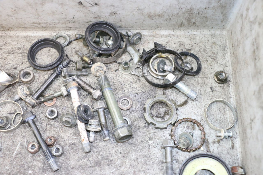 photo de SCHRAUBEN YAMAHA TTR 125 (2000 - 2020) - Zoom auf Gebrauchszustand