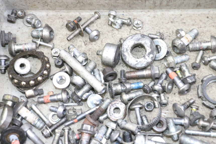 photo de SCHRAUBEN YAMAHA XJ6 ABS 600 (2008 - 2016) - Detailansicht des Bauteils