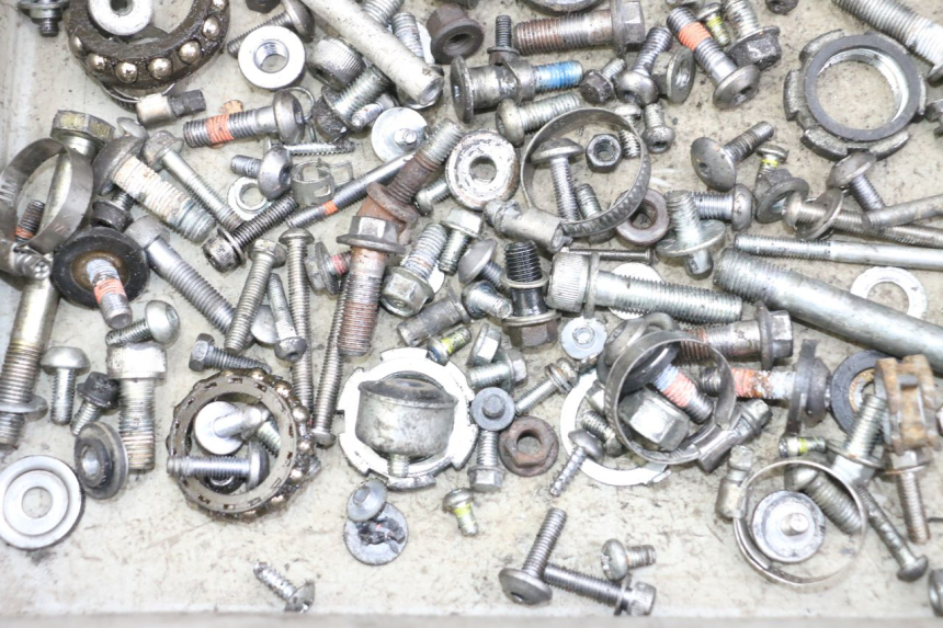 photo de SCHRAUBEN YAMAHA XJ6 ABS 600 (2008 - 2016) - Zoom auf Gebrauchszustand